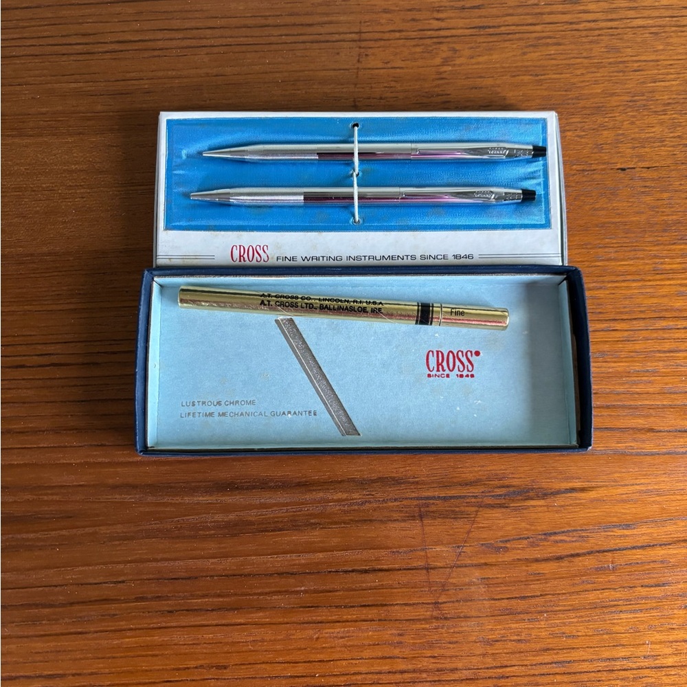 Vintage silver ballpoint pen and pencil set with extra leads for pencil!